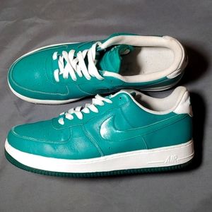 Nike Air Force 1's low sneakers